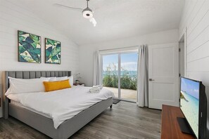 3 Schlafzimmer, Schreibtisch, Bügeleisen/Bügelbrett, Reisekinderbett