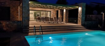 Ouzo Stone House 1, with private pool