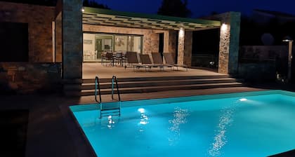 Ouzo Stone House 1, with private pool