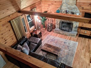 Smart TV, fireplace, video games, table tennis