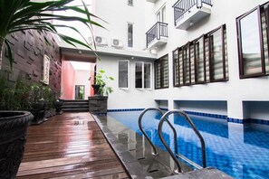Outdoor pool - Marrakesh Inn (Jakarta)