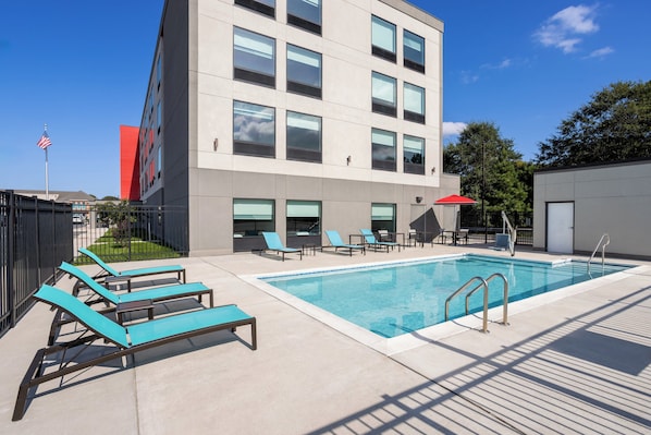 Pool - avid hotel Millsboro Georgetown South by IHG (Millsboro)