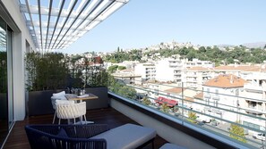 Suite, 1 cama de matrimonio grande, acceso a la piscina | Vistas desde la habitación