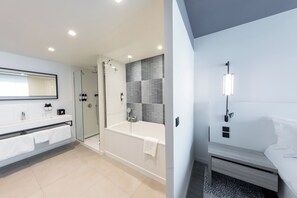 Suite, 1 King Bed | Minibar, in-room safe, laptop workspace, soundproofing