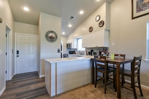 Condo (Suite Outlook - Resort Amenities - Pe) | Private kitchen | Fridge, microwave, dishwasher, coffee/tea maker - Suite Outlook Penthouse near Downtown (Branson)