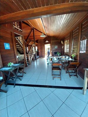 Interior - Namorada Brava Guest House (Búzios)