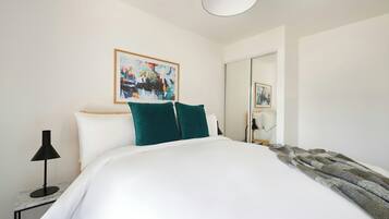 Apartment, 2 Bedrooms | 1 bedroom, individually furnished, iron/ironing board