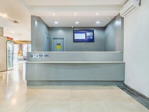 Lobby - 7 Days Inn Shenzhen Longhua Branch (Shenzhen)