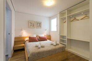 3 dormitorios, tabla de planchar con plancha, wifi gratis y ropa de cama