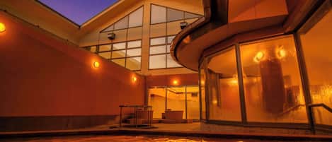 Suối nước nóng