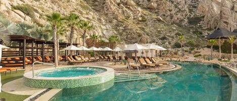 Outdoor pool, an infinity pool