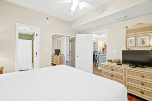 4 slaapkamers, een strijkplank/strijkijzer, wifi, beddengoed