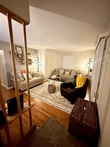 Spacious & Cozy Unit in the Heart of Milwaukee