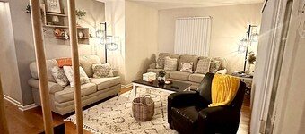 Spacious & Cozy Unit in the Heart of Milwaukee