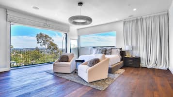 5 chambres, bureau, fer et planche à repasser, lit parapluie