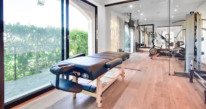 Luxury Resort Style Hollywood Hills Villa