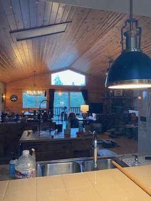 Interior - Book Your Big Bear Ski Vacation at Serenity Peak, Upper Moonridges' Finest (Big Bear City)