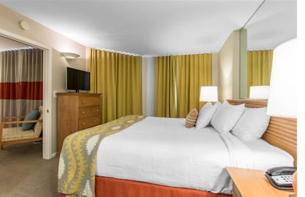 3 chambres, fer et planche à repasser, accès au Wi-Fi (inclus)