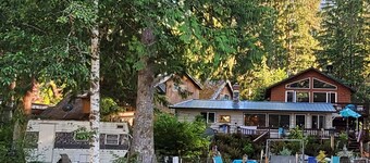 Krachel"Z Ohana Oasis