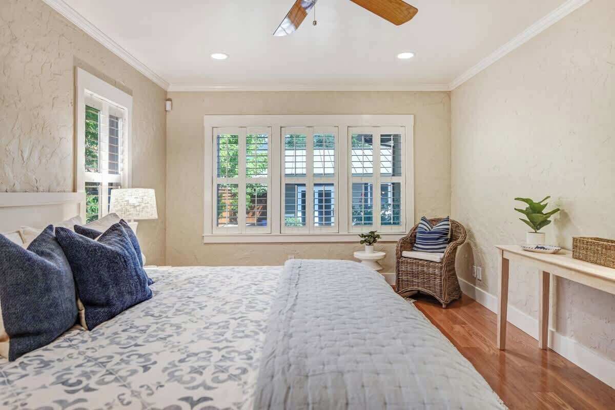 1 bedroom, iron/ironing board, WiFi (free)