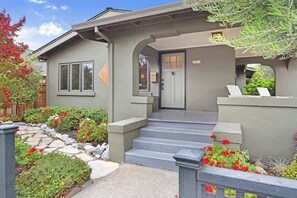 Exterior - Downtown Healdsburg Wine Country Retreat (Healdsburg)