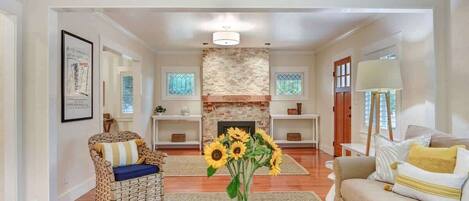 Smart TV, fireplace, offices