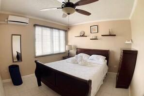 2 bedrooms, desk, iron/ironing board, free WiFi