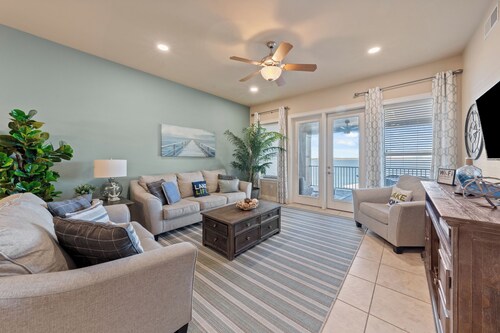 Breathtaking Sunrise Views Over Lake LBJ - Luxury 3BR Waterfront Condo