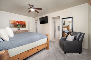 4 bedrooms, desk, iron/ironing board, free WiFi
