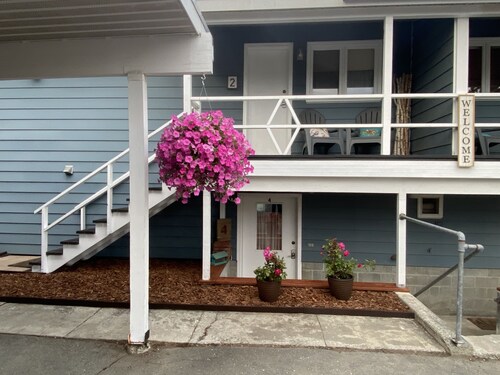 308 Bear Unit - Minutes from downtown Kenai just two blocks from the beach!