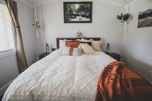 2 bedrooms, free WiFi, bed sheets, wheelchair access