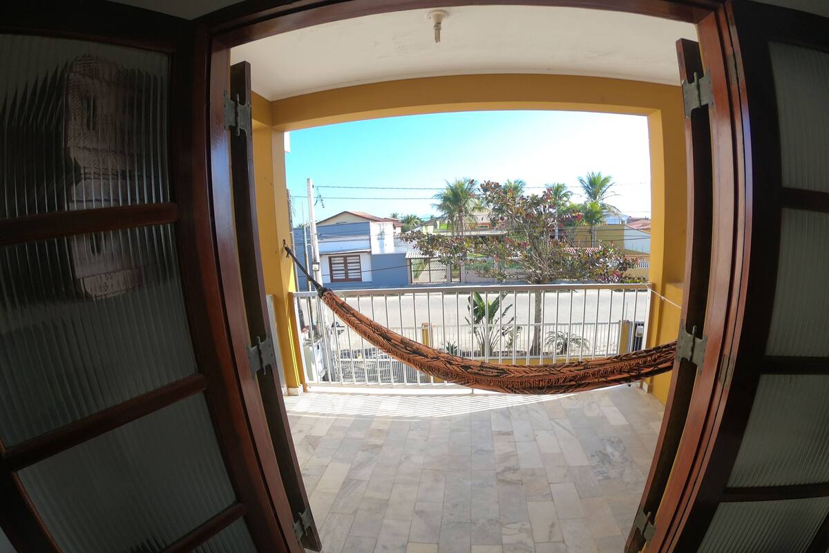 Cortinas blackout, tabla de planchar con plancha y wifi gratis