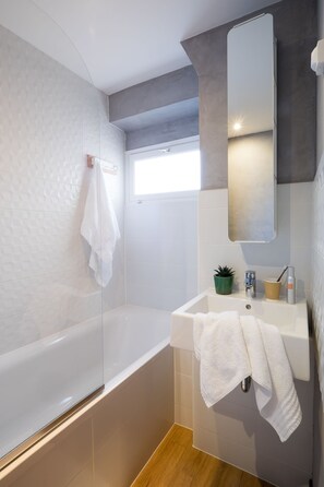 Bathroom - Hotel Taggat (Lyon)