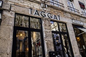 Exterior detail - Hotel Taggat (Lyon)