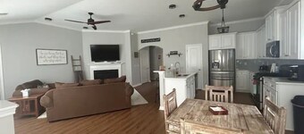 Immaculate Farmhouse Style Southern Rental
