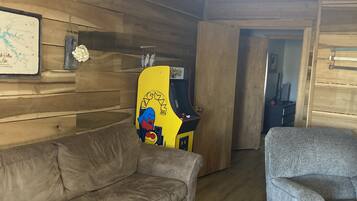 Smart TV, fireplace, video games, DVD player