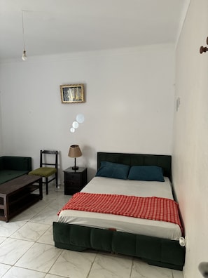 1 bedroom, in-room safe, free WiFi, bed sheets