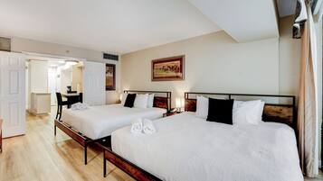 Executive Penthouse | 1 bedroom, individually furnished, iron/ironing board, free WiFi