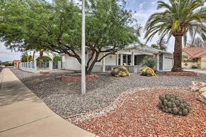 Property grounds - 1 Mi to Golf! Family-Friendly Sun City West Home (Sun City West)