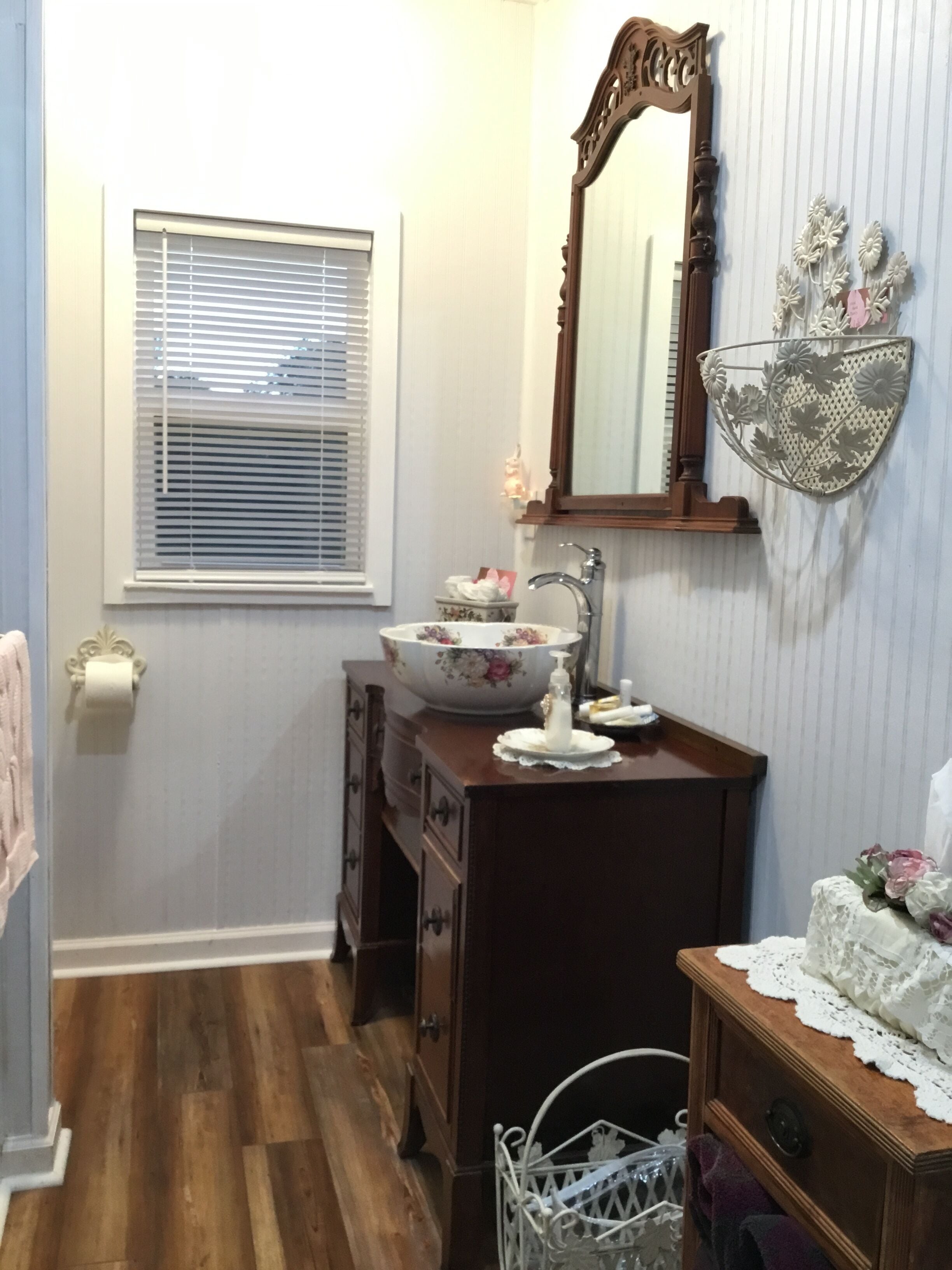 Doccia, asciugacapelli, asciugamani, sapone