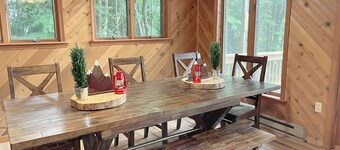 Spacious Pocono Lakefront Retreat w/ Amenities