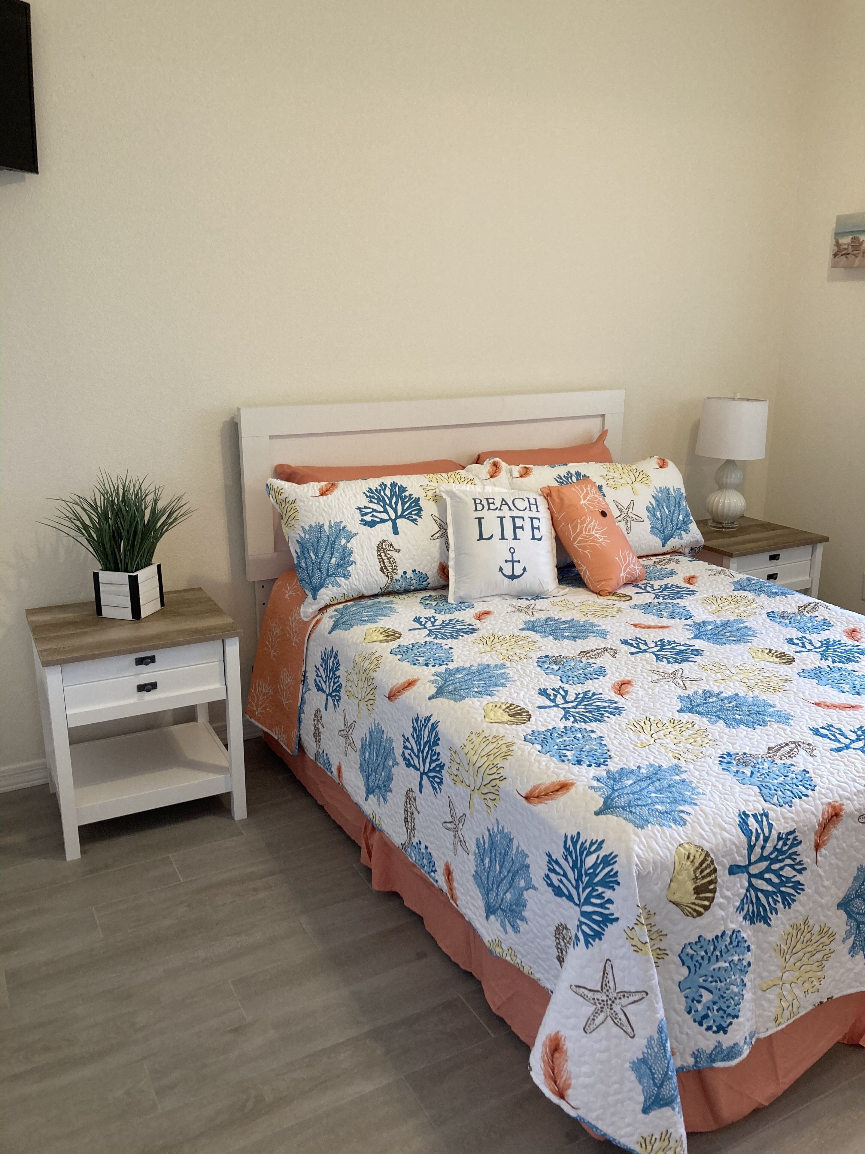 2 chambres, fer et planche à repasser, Wi-Fi gratuit, draps fournis