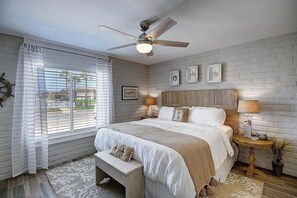 2 Schlafzimmer, Schreibtisch, WLAN, Bettwäsche