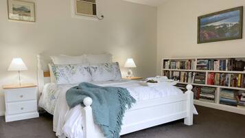 1 bedroom, iron/ironing board, travel cot, free WiFi