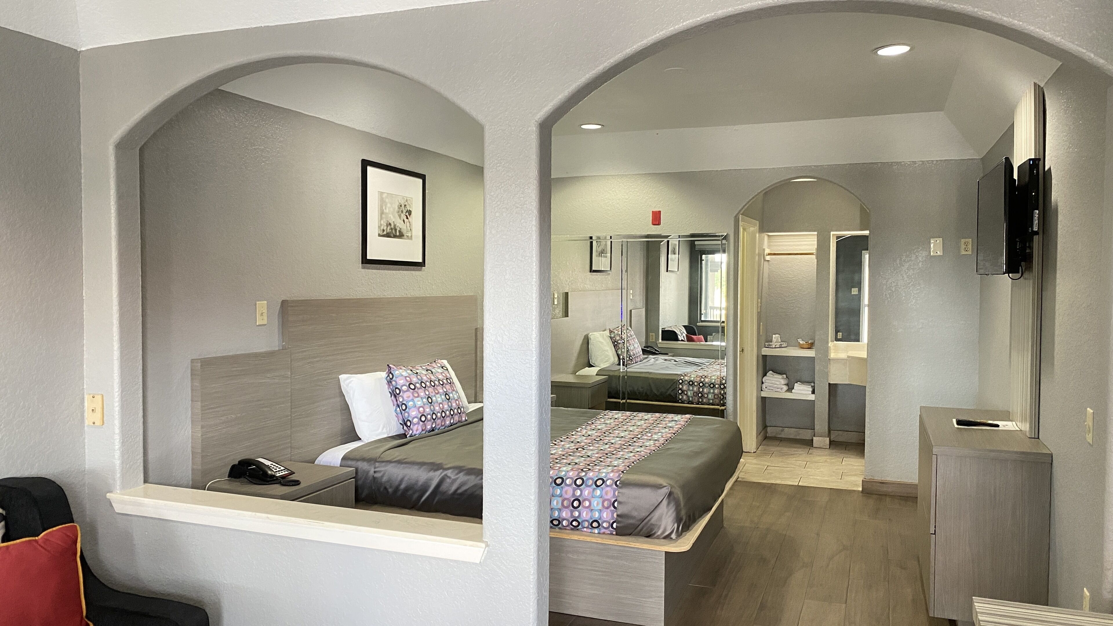 Executive Single Room | Desk, laptop workspace, blackout drapes, soundproofing