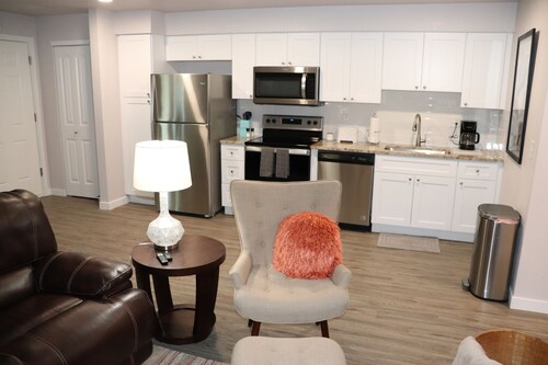 Brand New Renovation! Private & Quiet Top Floor Condo! Great Location! 