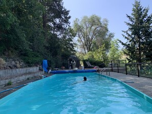 Piscine extérieure