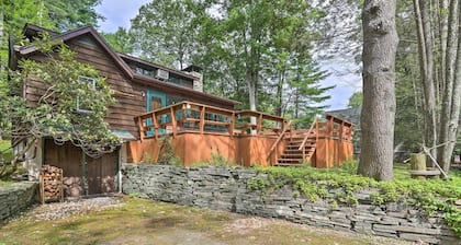 Steps to Lake: Tafton Cottage w/ Fire Pit & Grill