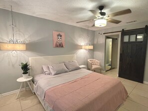 2 bedrooms, iron/ironing board, travel cot, free WiFi