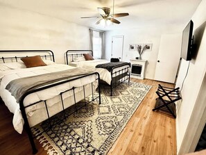 3 dormitorios, tabla de planchar con plancha, wifi y ropa de cama